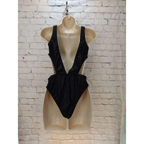 Fashion Nova Womens Size Large RUNS SMALL Size DEFECT Black 1 Piece Bathing Suit - Picture 6 of 7